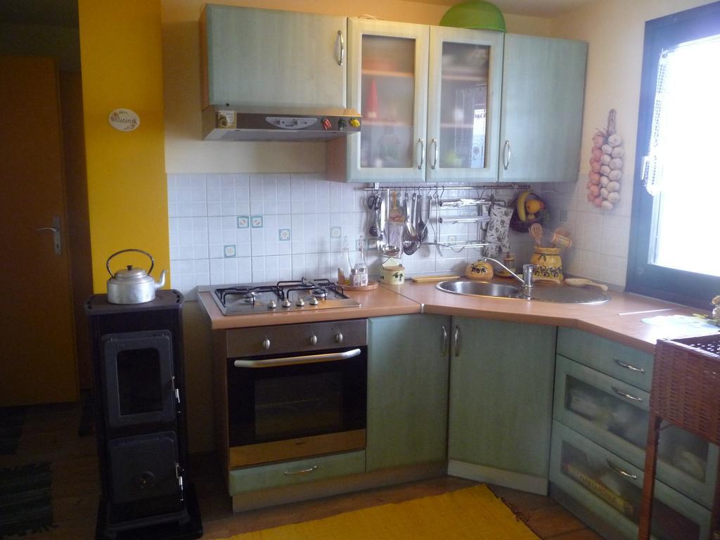 Charismatic Garden Cottage With Sea View Локва Рогозница Екстериор снимка